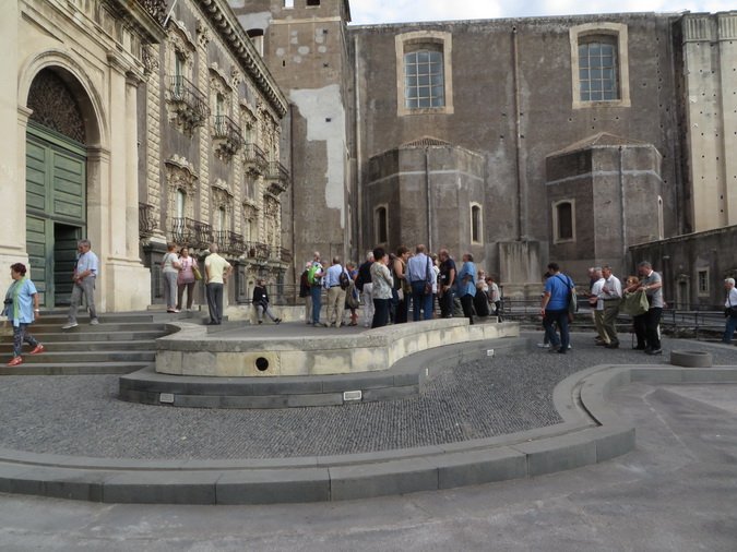 (7) Museo dei Benedettini - Ingresso principale - l'esterno